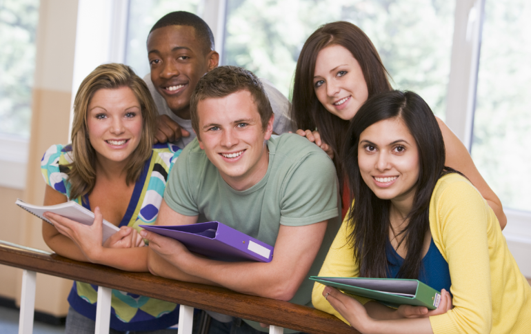 Foto van studenten die studeren